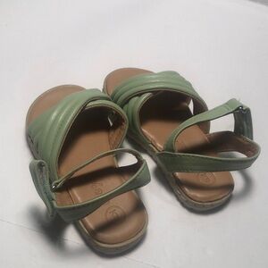 Girls Green cat & Jack sandals